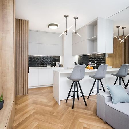 ורשה Luxury Apartments Mennica Residence - Golden Apartments - City Center מראה חיצוני תמונה