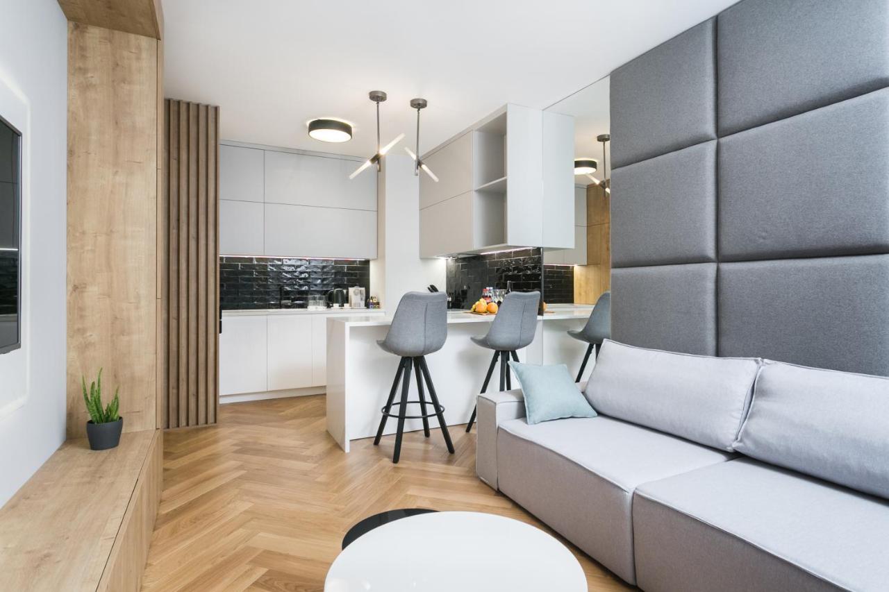 ורשה Luxury Apartments Mennica Residence - Golden Apartments - City Center מראה חיצוני תמונה