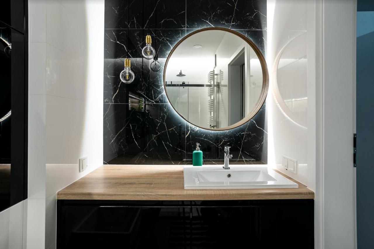 ורשה Luxury Apartments Mennica Residence - Golden Apartments - City Center מראה חיצוני תמונה